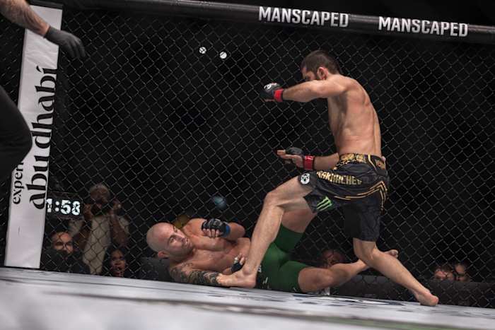 Islam Makhachev Alexander Volkanovski UFC 294